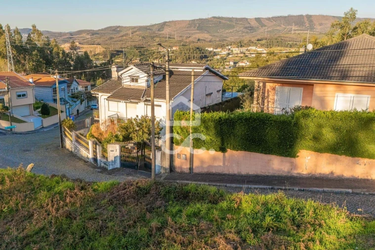 Moradia T5 para Venda em Santa Marinha e São Pedro da Afurada Foto 35