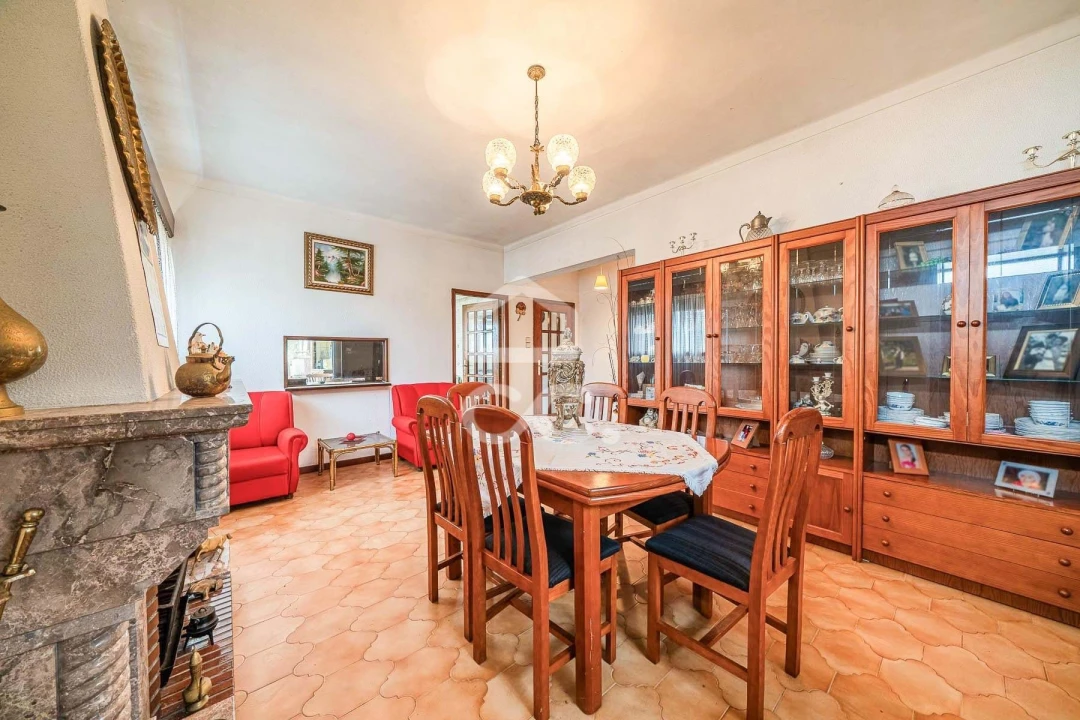 Moradia T5 para Venda em Santa Marinha e São Pedro da Afurada Foto 8