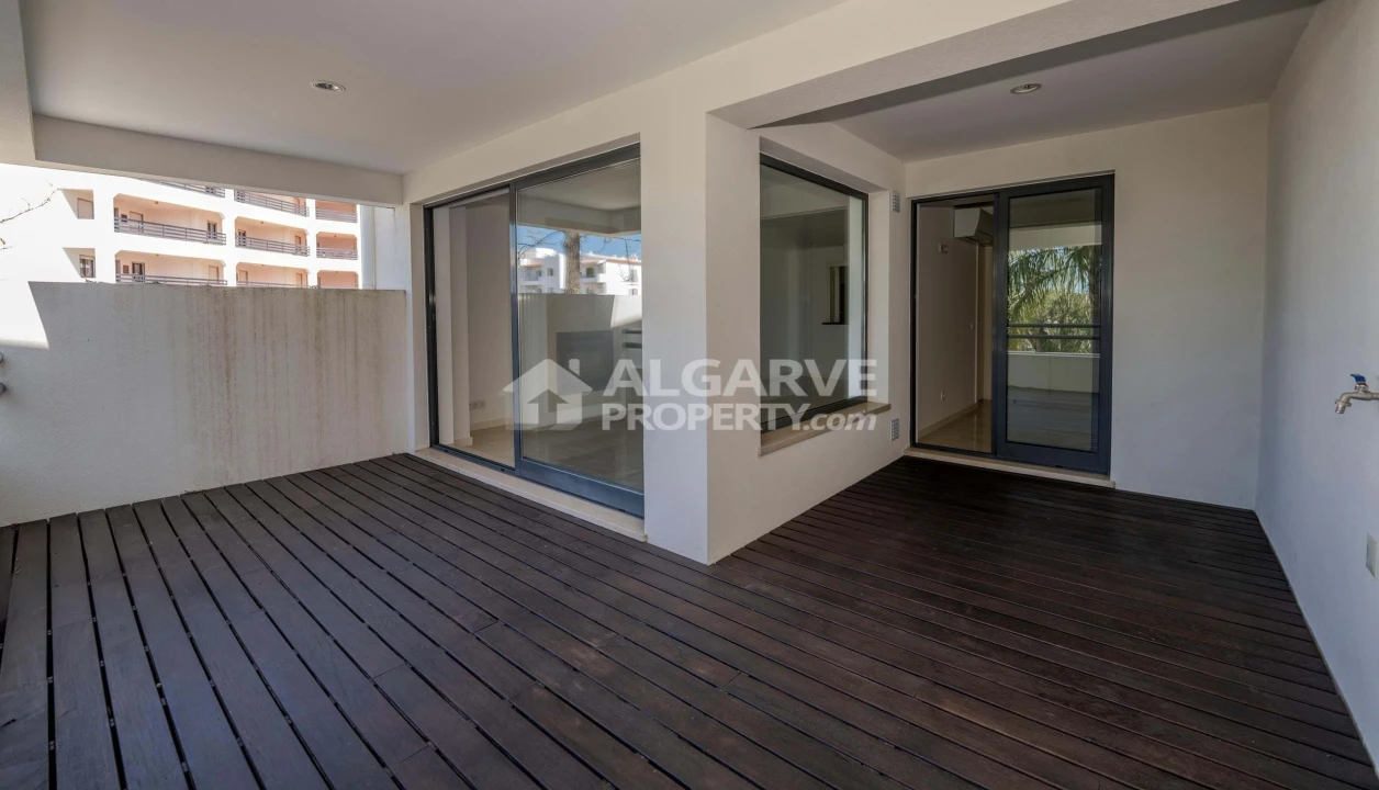 Apartamento T2 para Venda em Quarteira Foto 13