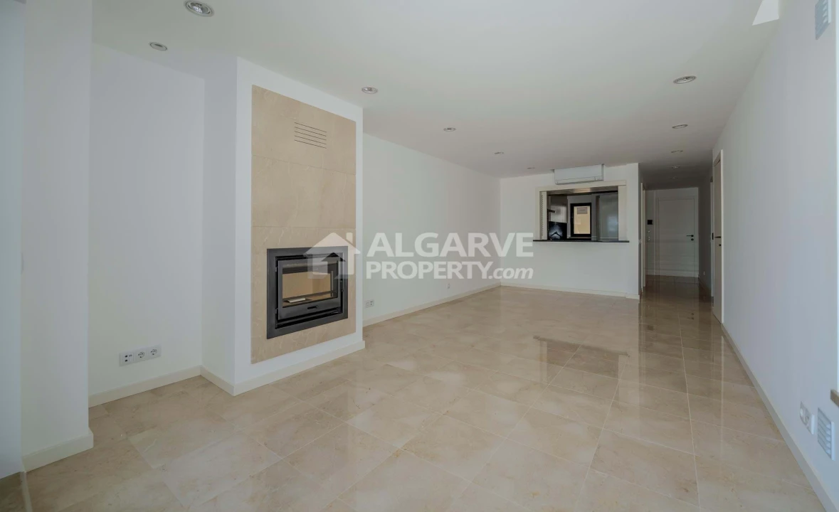 Apartamento T2 para Venda em Quarteira Foto 6