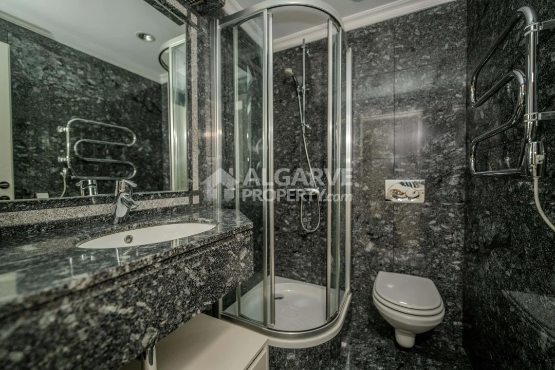 Apartamento T2 para Venda em Quarteira Foto 5