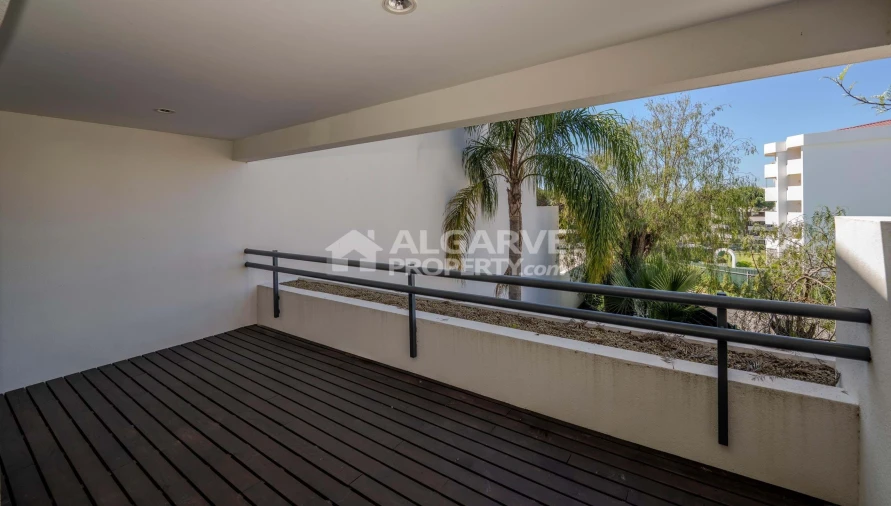 Apartamento T2 para Venda em Quarteira Foto 9