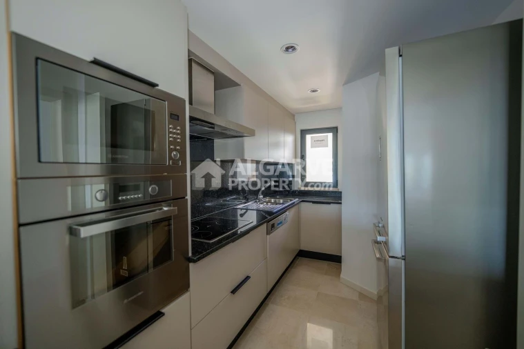 Apartamento T2 para Venda em Quarteira Foto 3