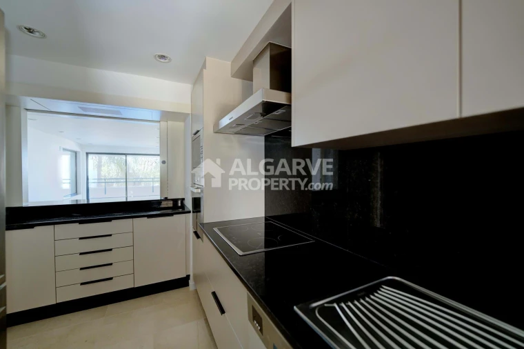Apartamento T2 para Venda em Quarteira Foto 10