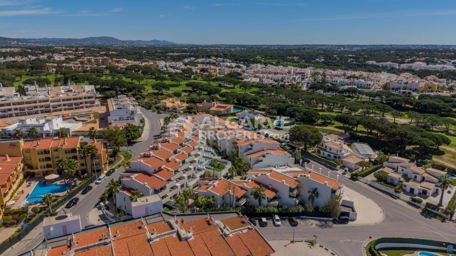 Apartamento T2 para Venda em Quarteira Foto 30