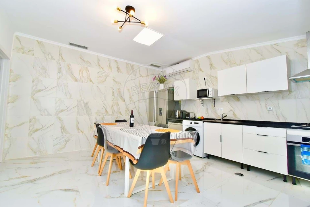 Moradia T13 para Venda em Alcabideche Foto 11