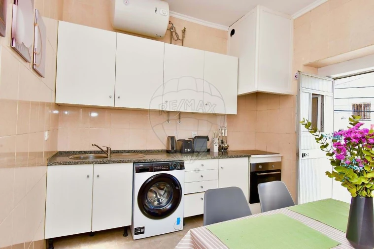 Moradia T13 para Venda em Alcabideche Foto 24