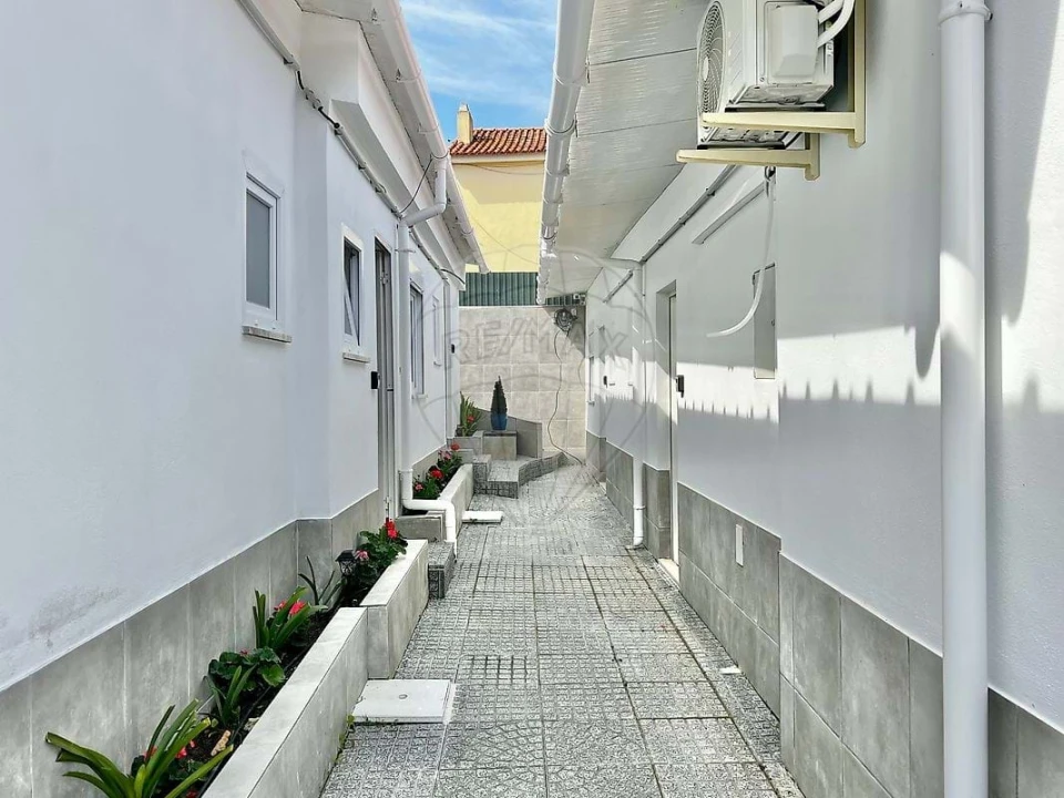 Moradia T13 para Venda em Alcabideche Foto 35