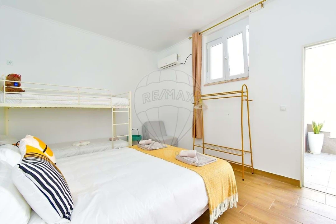 Moradia T13 para Venda em Alcabideche Foto 4