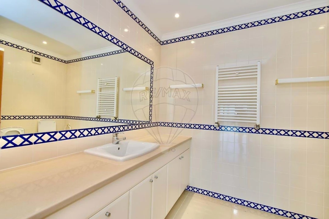 Apartamento T4 para Venda em Cascais e Estoril Foto 24