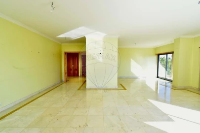 Apartamento T4 para Venda em Cascais e Estoril