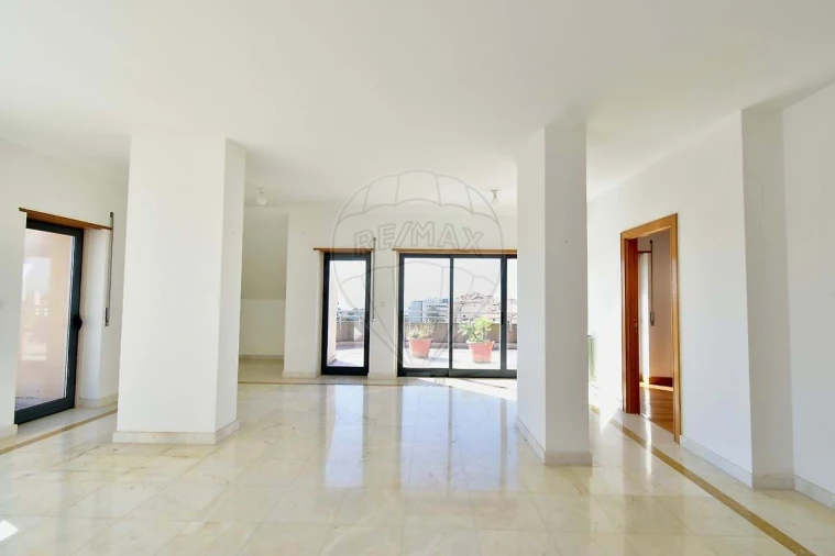 Apartamento T4 para Venda em Cascais e Estoril Foto 22