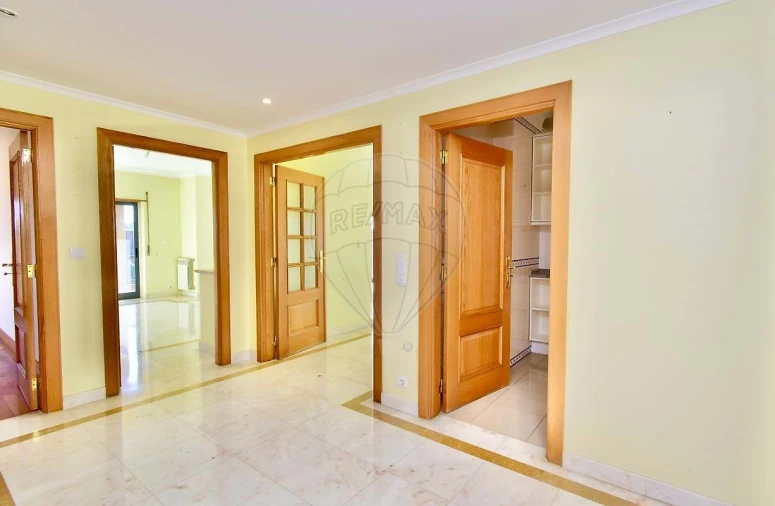 Apartamento T4 para Venda em Cascais e Estoril Foto 14
