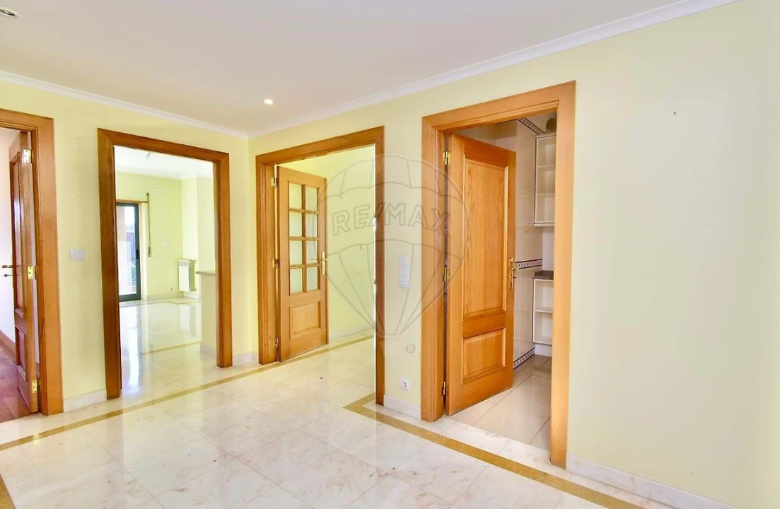 Apartamento T4 para Venda em Cascais e Estoril Foto 14
