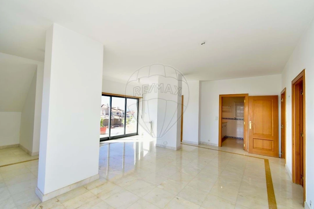 Apartamento T4 para Venda em Cascais e Estoril Foto 23