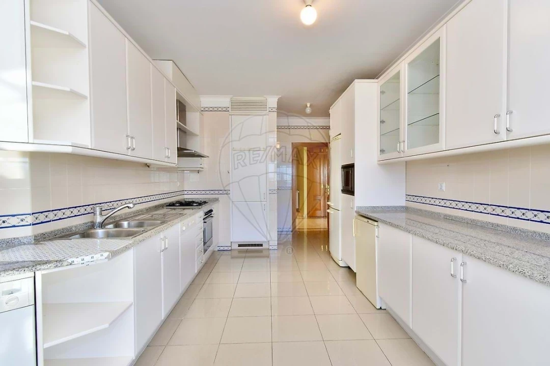 Apartamento T4 para Venda em Cascais e Estoril Foto 12