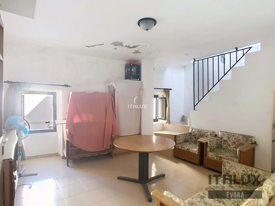 Moradia T1 para Venda em São João Baptista Foto 2