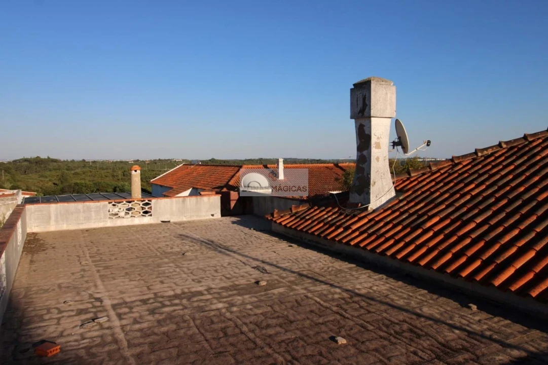 Moradia T4 para Venda em Lagos (São Sebastião e Santa Maria) Foto 4