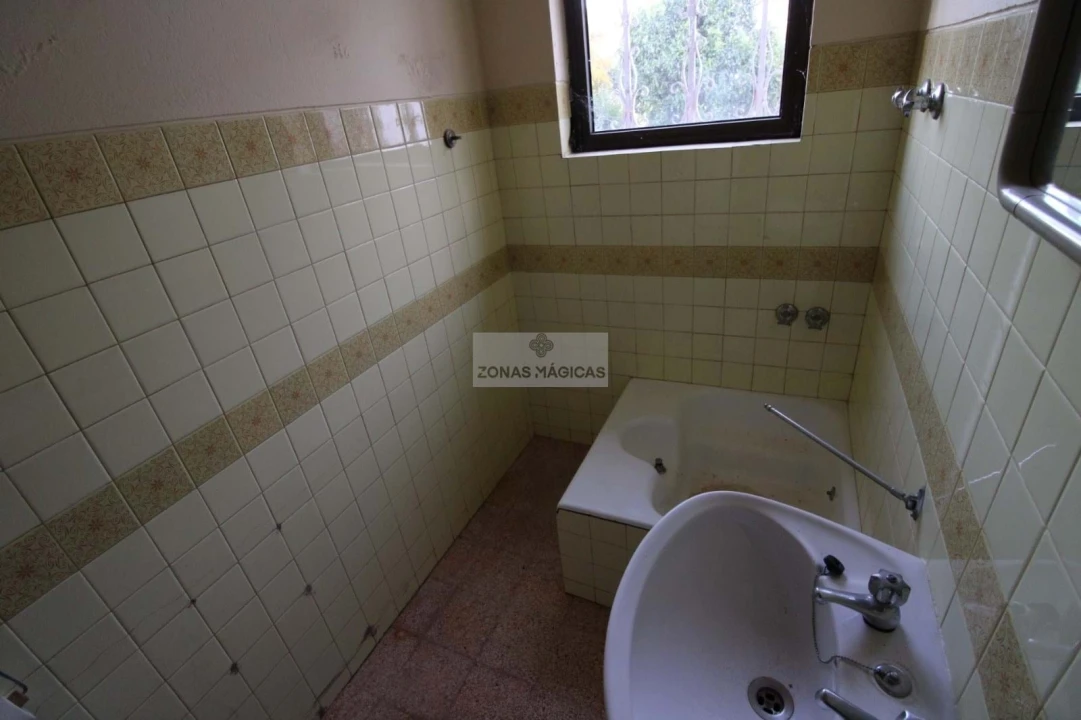 Moradia T4 para Venda em Lagos (São Sebastião e Santa Maria) Foto 26