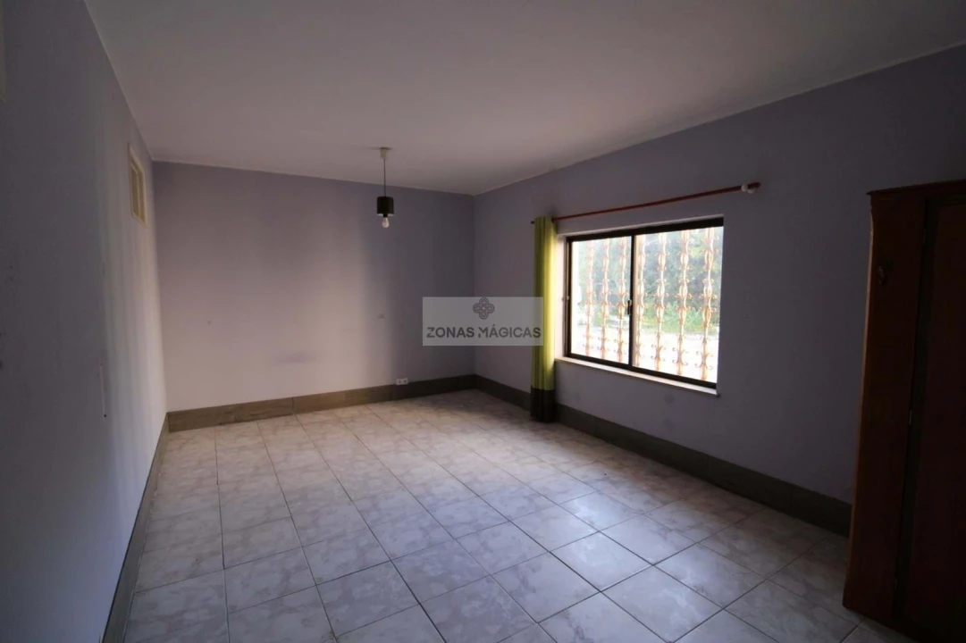 Moradia T4 para Venda em Lagos (São Sebastião e Santa Maria) Foto 34