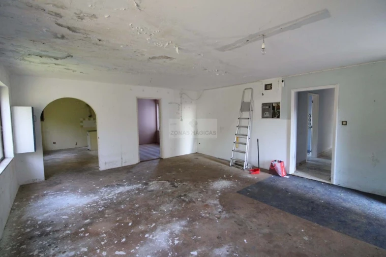 Moradia T4 para Venda em Lagos (São Sebastião e Santa Maria) Foto 18