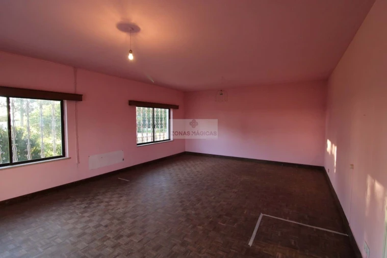 Moradia T4 para Venda em Lagos (São Sebastião e Santa Maria) Foto 60