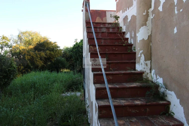 Moradia T4 para Venda em Lagos (São Sebastião e Santa Maria) Foto 2