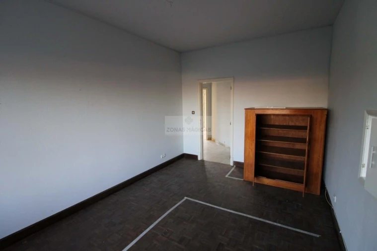 Moradia T4 para Venda em Lagos (São Sebastião e Santa Maria) Foto 43