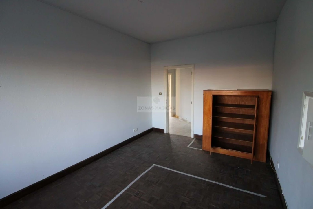 Moradia T4 para Venda em Lagos (São Sebastião e Santa Maria) Foto 43