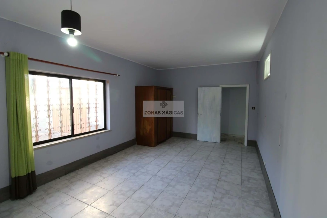 Moradia T4 para Venda em Lagos (São Sebastião e Santa Maria) Foto 37