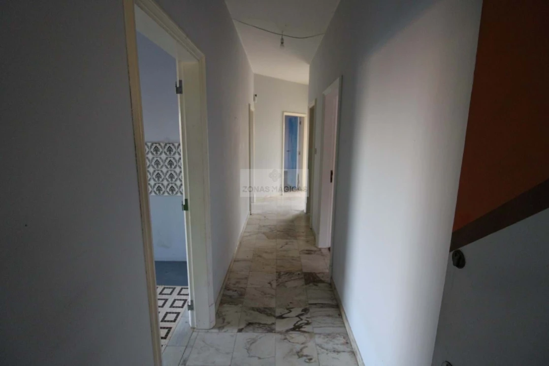 Moradia T4 para Venda em Lagos (São Sebastião e Santa Maria) Foto 29