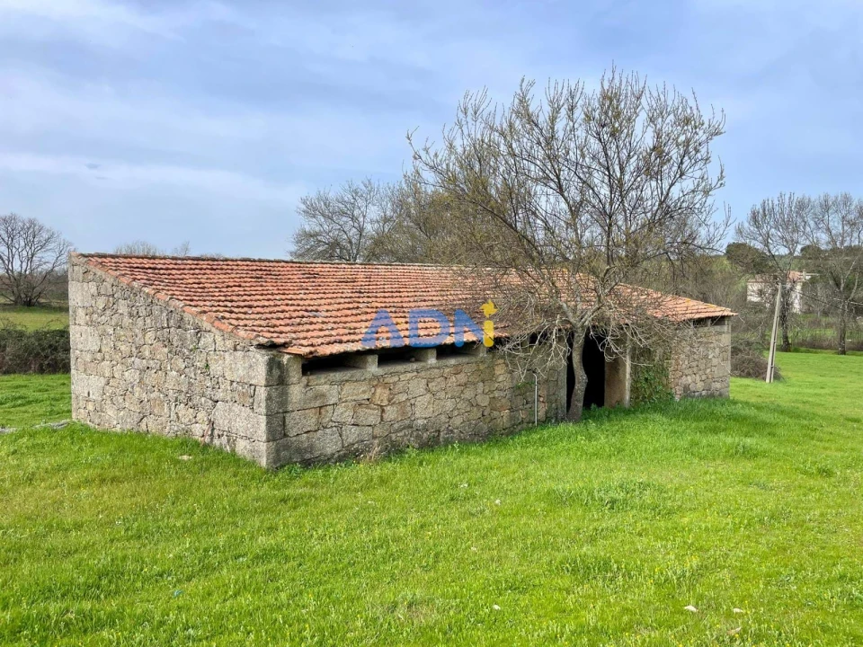 Quinta T1 para Venda em Medelim Foto 31