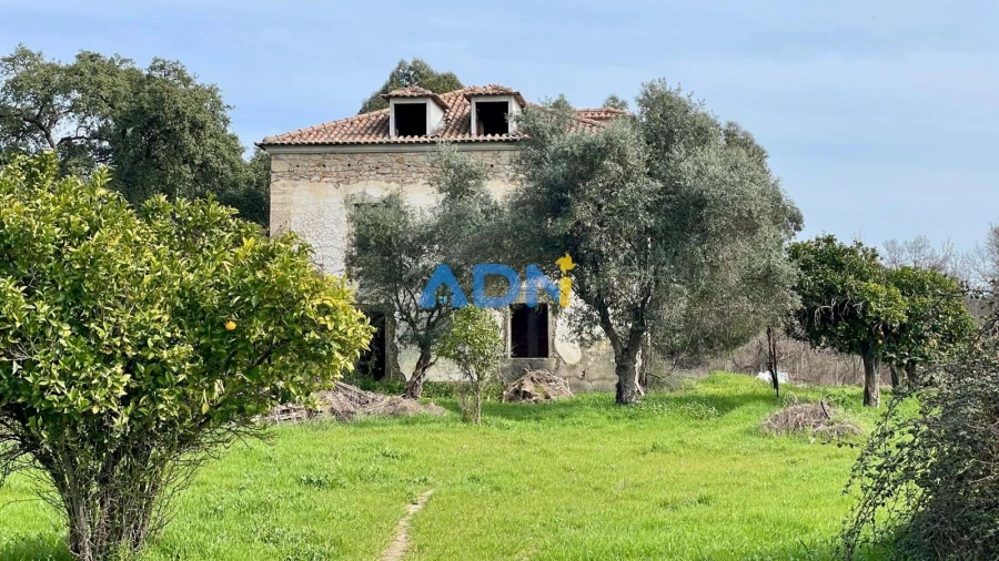 Quinta T1 para Venda em Medelim