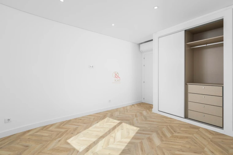 Apartamento T2 para Venda em Olhão Foto 7