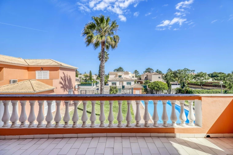 Moradia T3 para Venda em Quarteira Foto 13