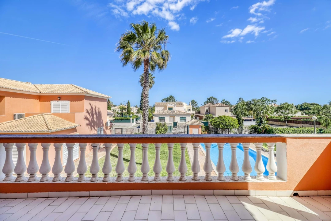 Moradia T3 para Venda em Quarteira Foto 13