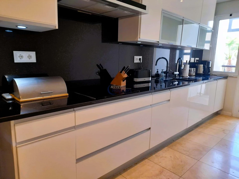 Apartamento T2 para Venda em Quarteira Foto 11