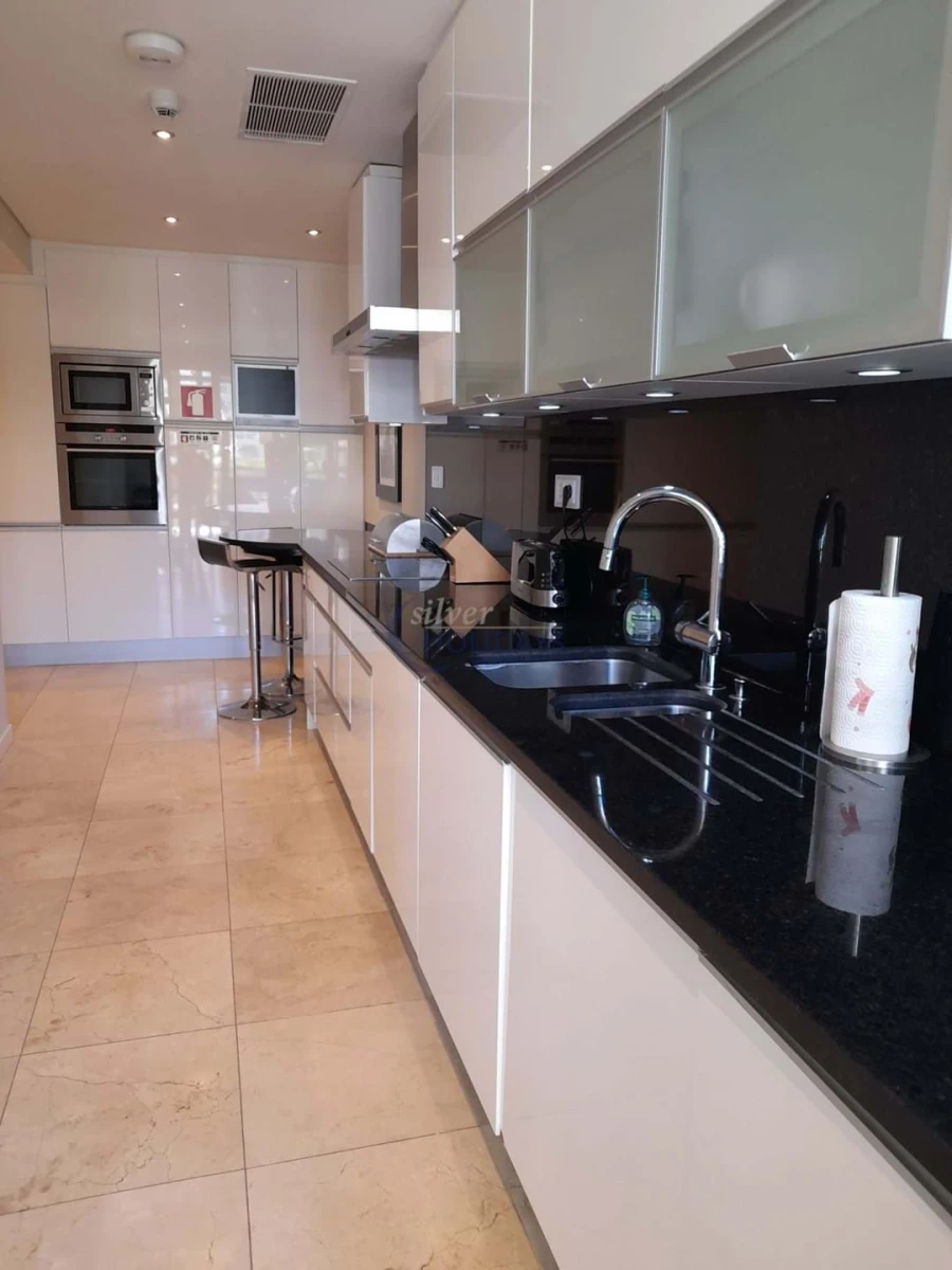 Apartamento T2 para Venda em Quarteira Foto 12