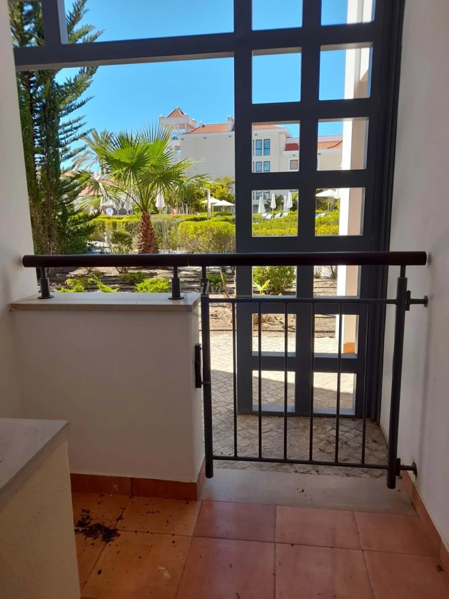 Apartamento T2 para Venda em Quarteira Foto 13