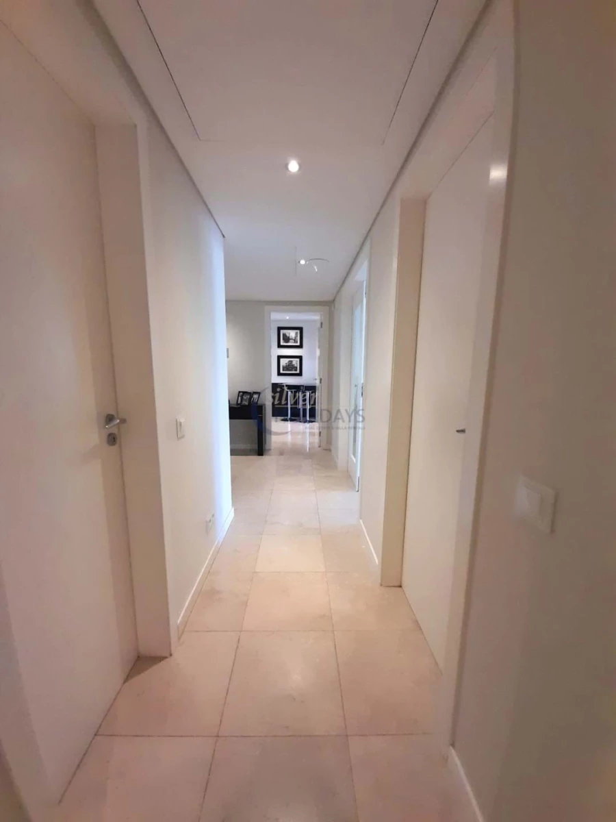 Apartamento T2 para Venda em Quarteira Foto 8