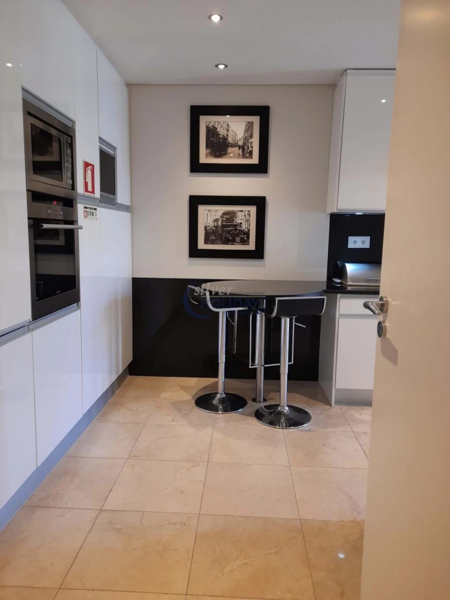 Apartamento T2 para Venda em Quarteira Foto 9