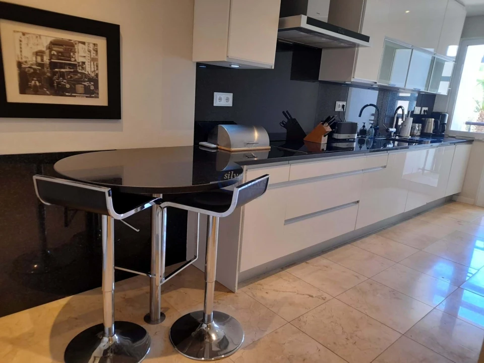 Apartamento T2 para Venda em Quarteira Foto 10