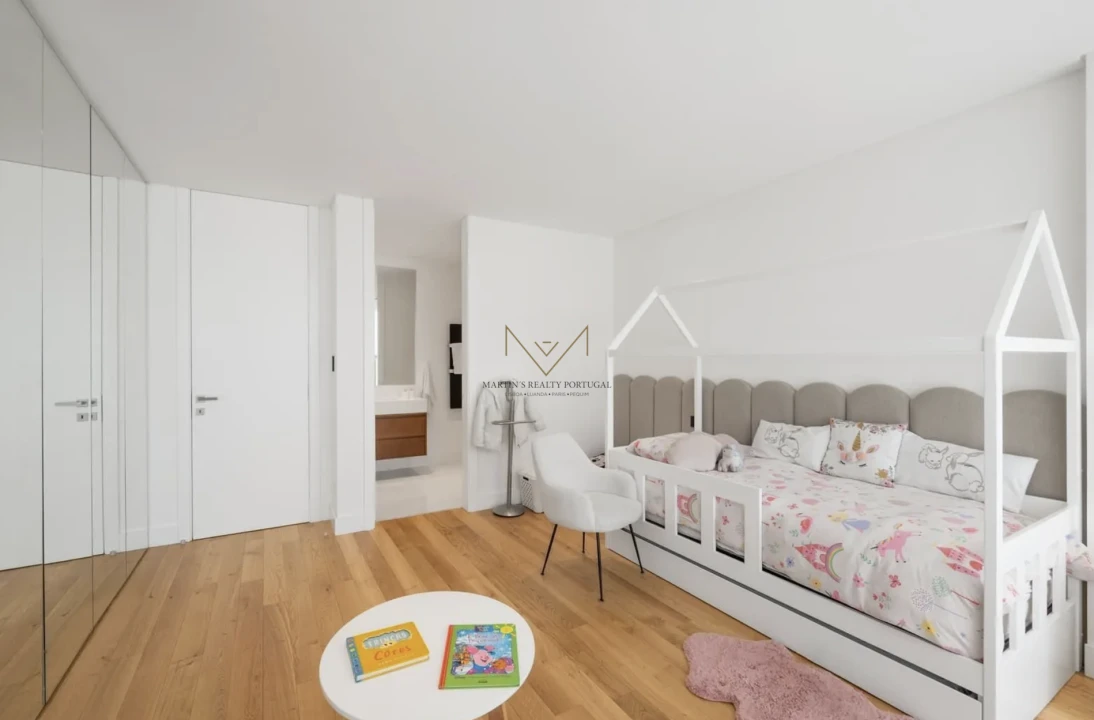 Moradia T6 para Venda em Quinta do Conde Foto 6