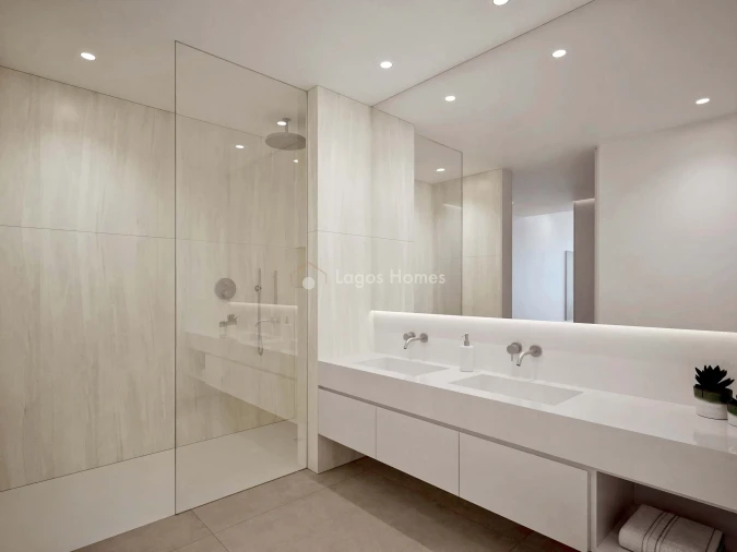 Moradia T4 para Venda em Lagos (São Sebastião e Santa Maria) Foto 19