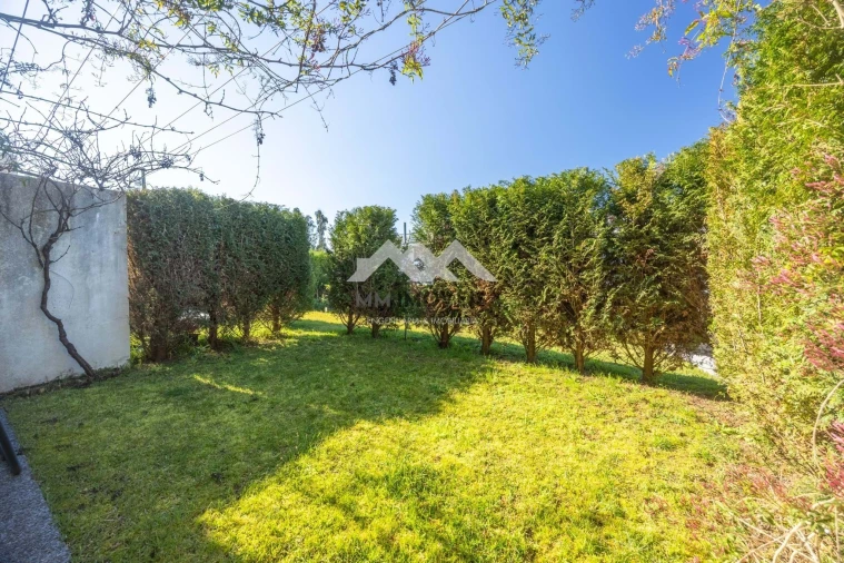 Moradia T3 para Venda em Castêlo da Maia Foto 4