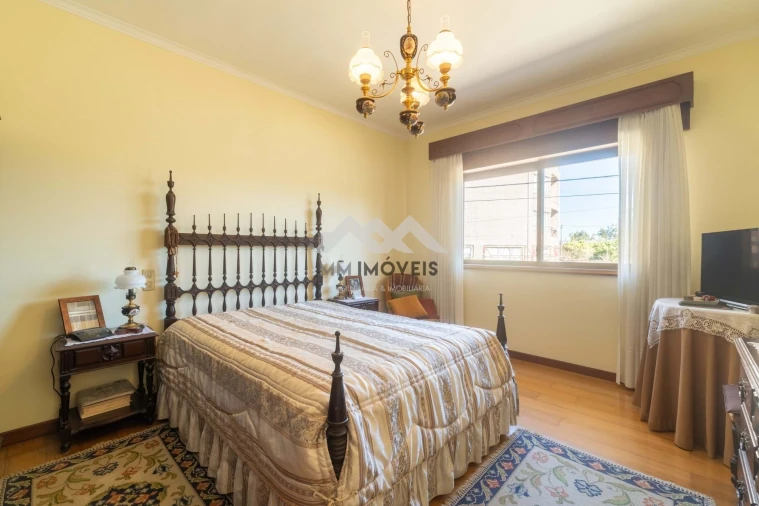 Moradia T5 para Venda em Santa Marinha e São Pedro da Afurada Foto 37