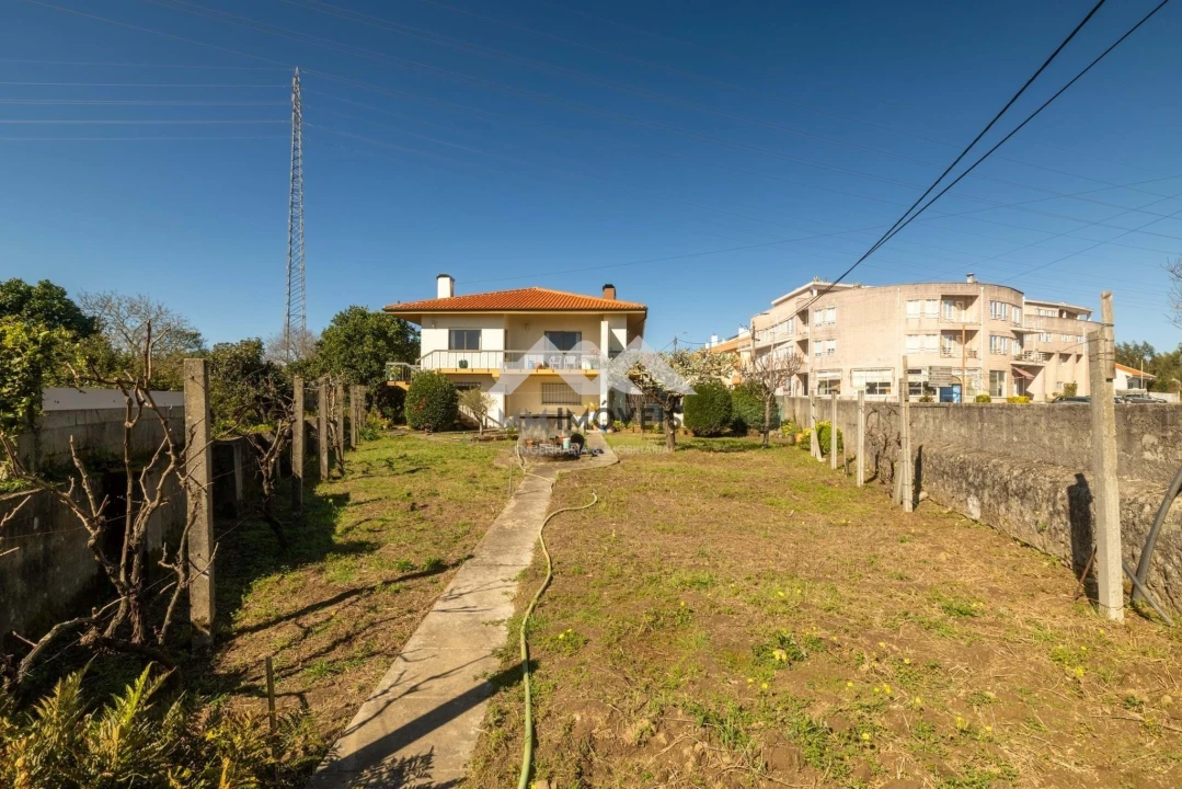 Moradia T5 para Venda em Santa Marinha e São Pedro da Afurada Foto 33