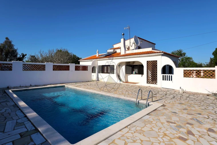 Quinta T3 para Venda em Armação de Pera Foto 1