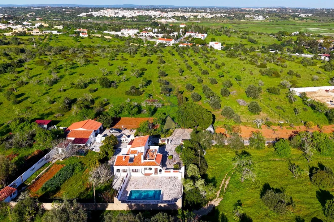 Quinta T3 para Venda em Armação de Pera Foto 29