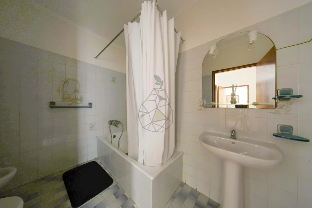 Apartamento T2 para Venda em Portimão Foto 28